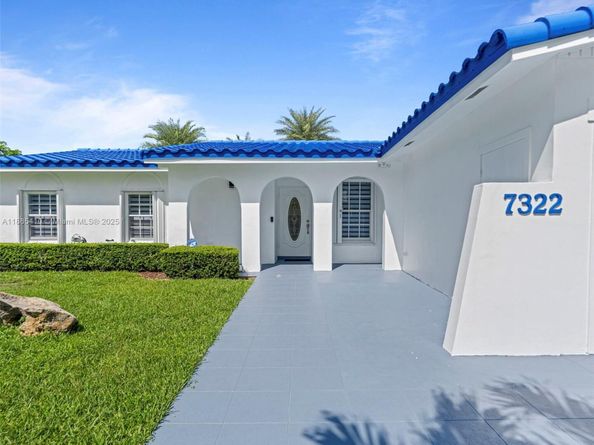 7322 SW 134th Pl, Miami FL 33183