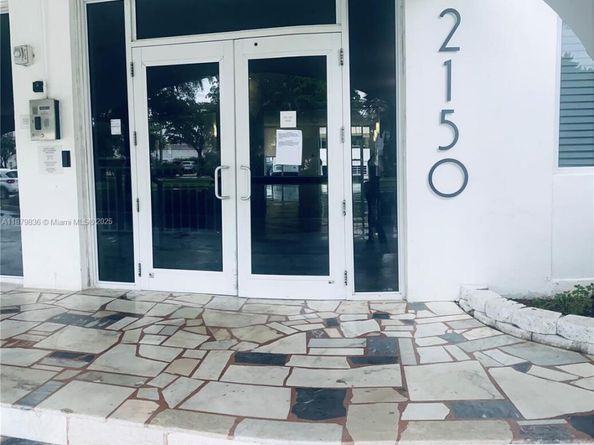 2150 Sans Souci Blvd A1109, North Miami FL 33181