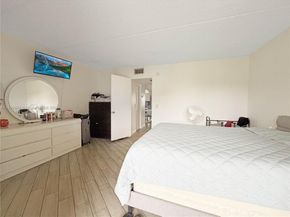 500 W Village Green Cir W 203, Palm Springs FL 33461