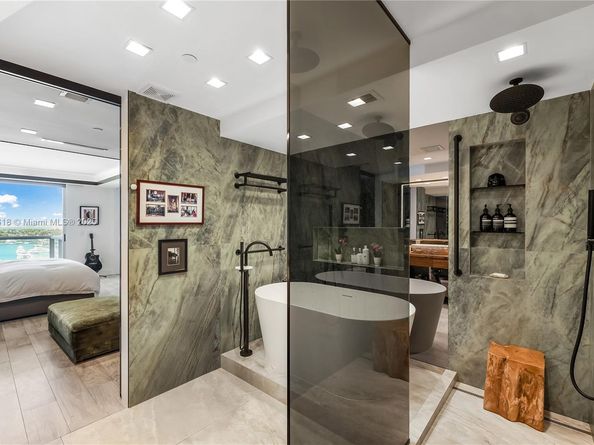 10 Venetian Way 1503, Miami Beach FL 33139