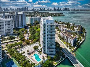 10 Venetian Way 1503, Miami Beach FL 33139