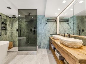 10 Venetian Way 1503, Miami Beach FL 33139