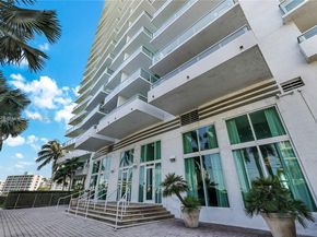 10 Venetian Way 1503, Miami Beach FL 33139