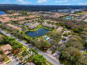 4722 Lago Vista Dr, Coconut Creek FL 33073