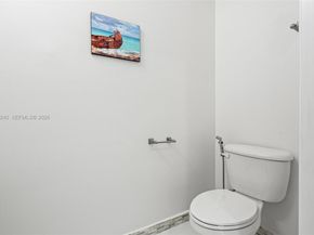 4722 Lago Vista Dr, Coconut Creek FL 33073