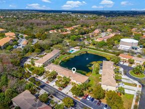 4722 Lago Vista Dr, Coconut Creek FL 33073