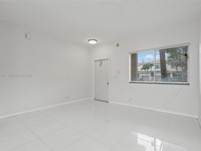 4722 Lago Vista Dr, Coconut Creek FL 33073