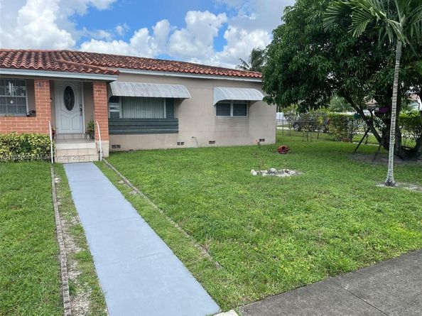 265 W 55th St, Hialeah FL 33012