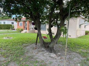 265 W 55th St, Hialeah FL 33012