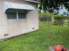 265 W 55th St, Hialeah FL 33012