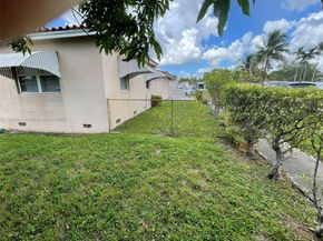 265 W 55th St, Hialeah FL 33012