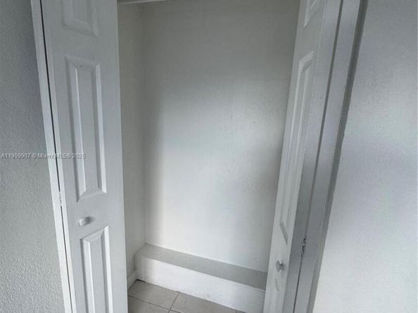 20769 NW 41st Ave Rd, Miami Gardens FL 33055