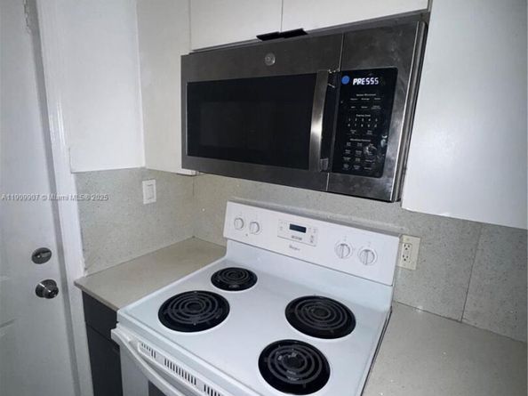 20769 NW 41st Ave Rd, Miami Gardens FL 33055