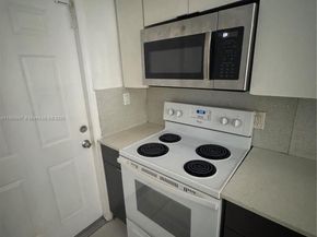 20769 NW 41st Ave Rd, Miami Gardens FL 33055