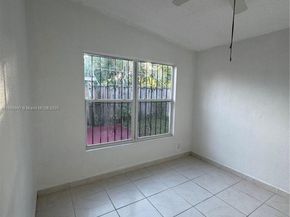 20769 NW 41st Ave Rd, Miami Gardens FL 33055