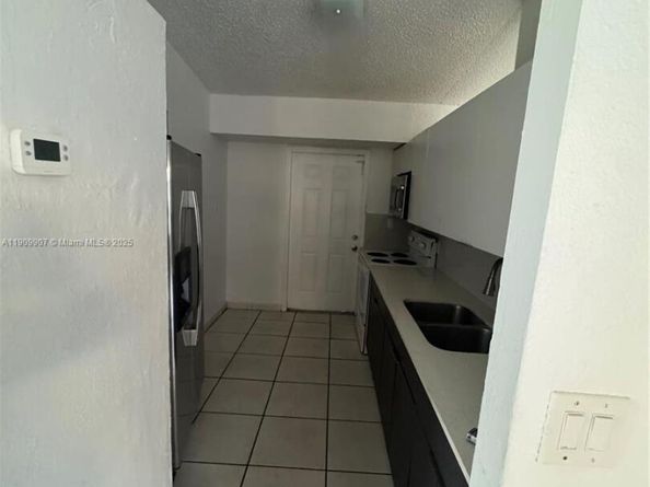 20769 NW 41st Ave Rd, Miami Gardens FL 33055