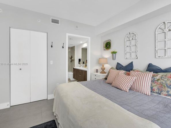 488 NE 18th St 2511, Miami FL 33132