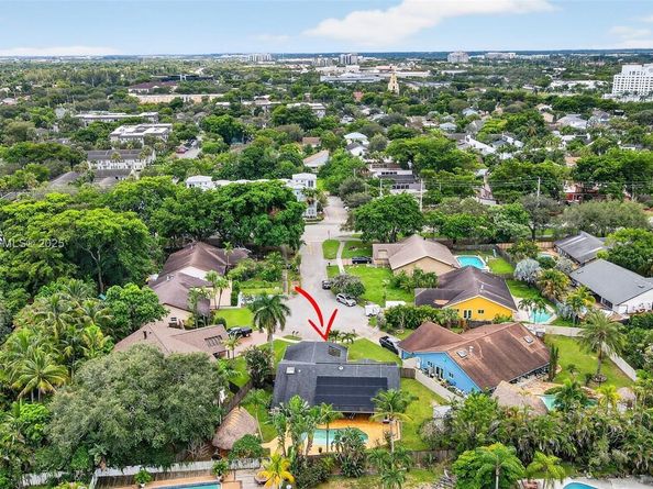 530 NW 78th Ter, Plantation FL 33324