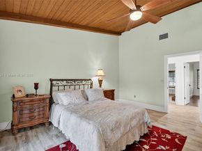 530 NW 78th Ter, Plantation FL 33324