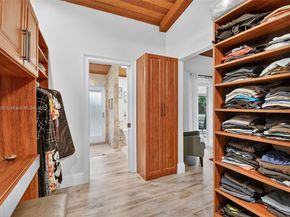 530 NW 78th Ter, Plantation FL 33324