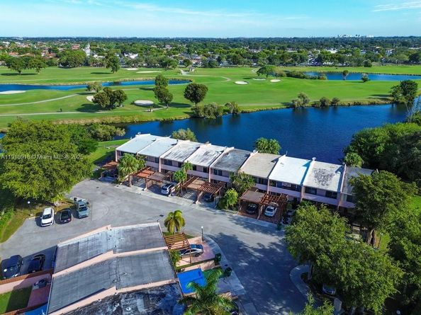 14105 SW Kendale Lakes Cir, Miami FL 33183