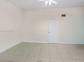 14105 SW Kendale Lakes Cir, Miami FL 33183