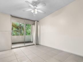 14105 SW Kendale Lakes Cir, Miami FL 33183