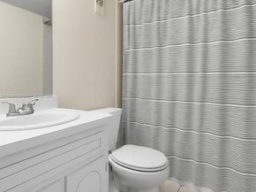 14105 SW Kendale Lakes Cir, Miami FL 33183