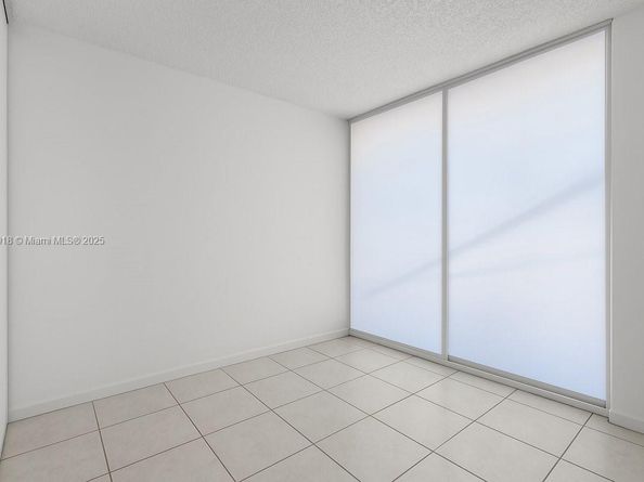 14105 SW Kendale Lakes Cir, Miami FL 33183