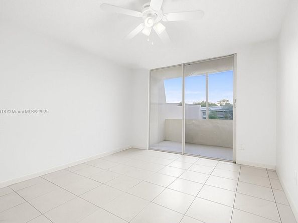 14105 SW Kendale Lakes Cir, Miami FL 33183