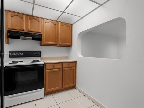 14105 SW Kendale Lakes Cir, Miami FL 33183