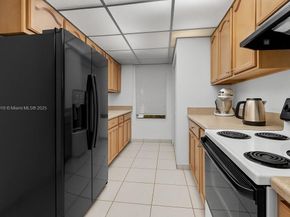 14105 SW Kendale Lakes Cir, Miami FL 33183