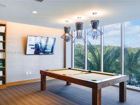 16385 Biscayne Blvd 2920, North Miami Beach FL 33160