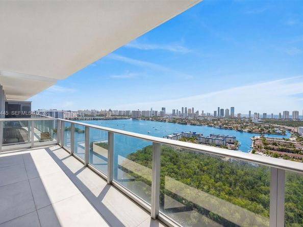 16385 Biscayne Blvd 2920, North Miami Beach FL 33160