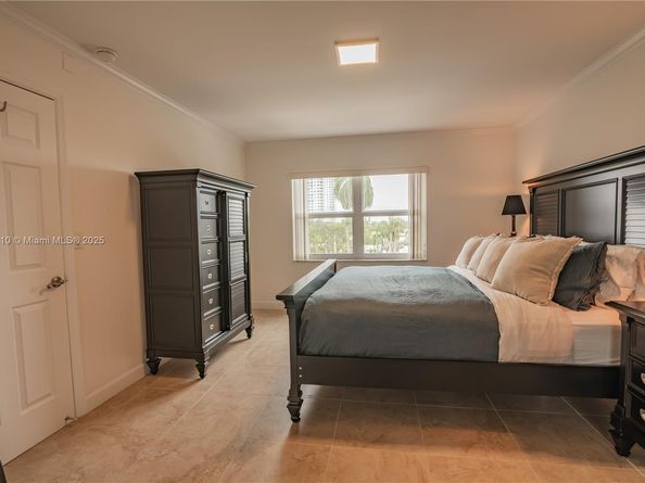 Undisclosed Address #A11832210, Hallandale Beach FL 33009