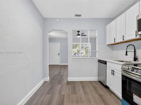 870 NE 144th St, North Miami FL 33161