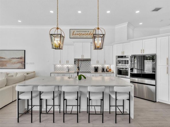 5039 NW 124th Way, Coral Springs FL 33076