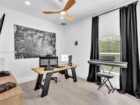 5039 NW 124th Way, Coral Springs FL 33076