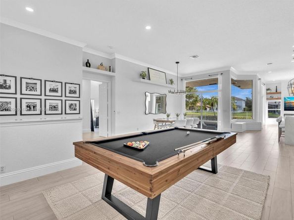 5039 NW 124th Way, Coral Springs FL 33076