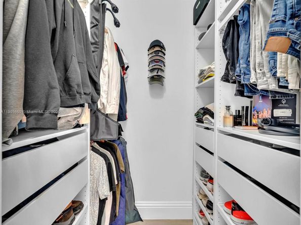 5039 NW 124th Way, Coral Springs FL 33076