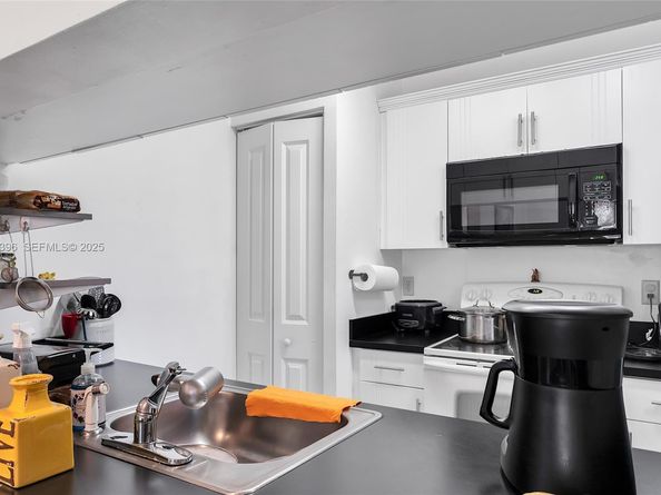 9730 Hammocks Blvd 20128, Miami FL 33196