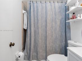 9730 Hammocks Blvd 20128, Miami FL 33196