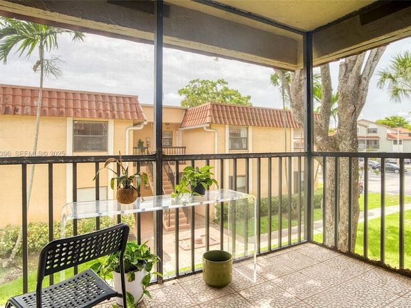 9730 Hammocks Blvd 20128, Miami FL 33196