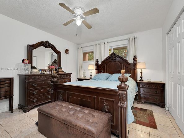 10881 SW 6th St 7, Sweetwater FL 33174