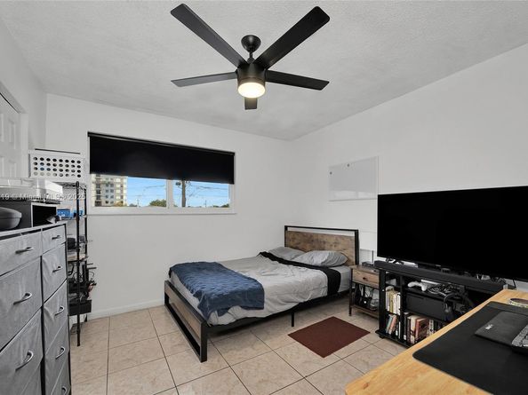 10881 SW 6th St 7, Sweetwater FL 33174
