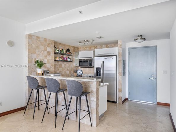 601 NE 36th St 2908, Miami FL 33137