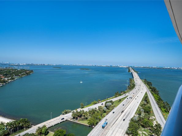 601 NE 36th St 2908, Miami FL 33137