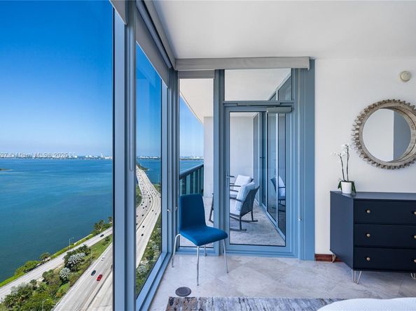601 NE 36th St 2908, Miami FL 33137