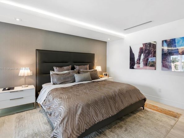 11325 NW 66th St, Doral FL 33178