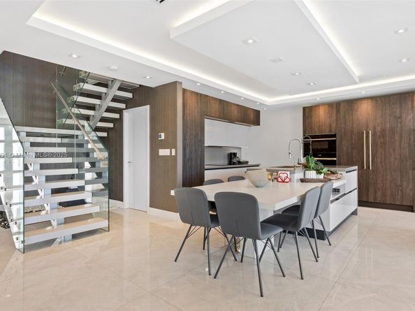 11325 NW 66th St, Doral FL 33178